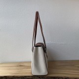 セリーヌ ミディアム ソフト16（セーズ）バッグ 偽物 195542DFG04LV