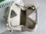 ★日本!!人気！ボッテガヴェネタ スーパーコピー ポイント トップハンドルスモールバッグ★シルバーホワイト boi87866