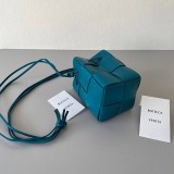 稀少ボッテガヴェネタ 偽物 カセット ショルダーバッグ bod81433