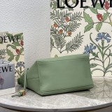 セール新作22AW ロエベ キュービィバッグ ラージ グレインカーフ 偽物 loy91831