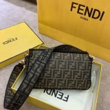 目を惹くカラーフェンディ コピー バゲット ファブリック バッグ fep10487