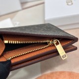 ◆すぐ届く◆セリーヌ コピー コンパクトウォレット トリオンフキャンバス♪ Cet43799