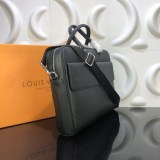 大人気 ルイヴィトン アレックス・ブリーフケース タイガ偽物 黒 M30440