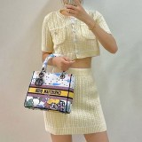 大人気！ディオール レディ D-ライト 偽物 ミディアムバッグ M0565NRVO_M941
