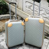 入手困難ルイヴィトン ホライゾン スーツケース 偽物 2サイズ vuk57441