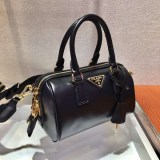 超話題!【人気商品】プラダ ショルダーバッグ コピーN級品 put26581