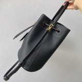 可愛いバーバリー 小さなTB バケットバッグ スーパーコピー 2色 Bao23160
