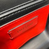 定番ヴァレンティノ ショルダーバッグ コピー Vロゴ SUPERVEE レザー クロスボディバッグ Vuz26868