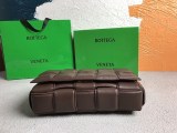 欲しい♡超限定♪ボッテガヴェネタ パデットカセット 偽物 ショルダーバッグ グレープ 591970VCQR15010