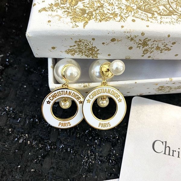 ギフトに最適♪ディオール ピアス 偽物 メタル レジンパール del13478