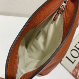 世界中で大人気♪ロエベ ショルダーバッグ 偽物 アントン スリング Anton Sling カーフスキン B511A09X06