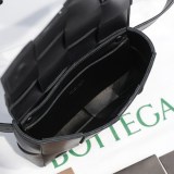 【日本未発売】ボッテガヴェネタ カセット 偽物 クロスボディバッグ boq86248