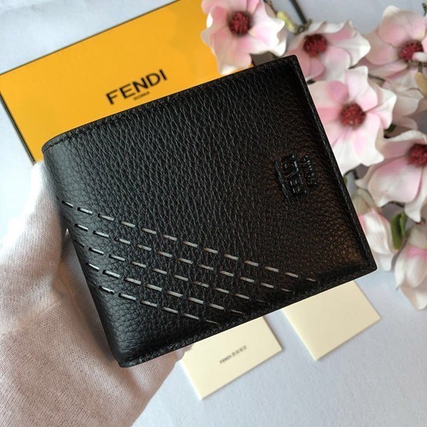 ★日本!!人気!フェンディ 二つ折り財布 スーパーコピー fej18413