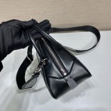 争奪戦 プラダ レディース トップハンドルバッグ 偽物 puk49508