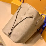 【完売前に！】 ルイヴィトン トートバッグ コピー ネヴァーフル MM M45686