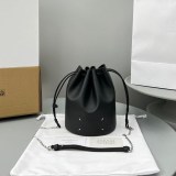 送料込 メゾン マルジェラ「タビ」バケットバッグ 偽物 ショルダーバッグ SB3WG0028P5025T8013