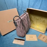 完売必至ミュウミュウ 偽物 マテラッセナッパレザー バッグ myh52672