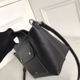 ★日本!!人気！バーバリー ミニ トップステッチレザー ポケットバッグ コピー 3WAY Baw68643