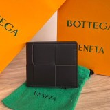 完売必至ボッテガヴェネタ 二つ折りウォレット 偽物 ブラック 649603VBWD28803
