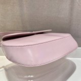 送料込 プラダ 偽物フラップ付きクレオショルダーバッグ puf36101