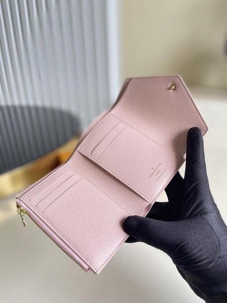 ルイヴィトン 財布 偽物 ポルトフォイユ ヴィクトリーヌ 財布 M80388