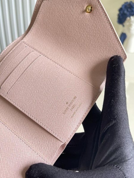 ルイヴィトン 財布 偽物 ポルトフォイユ ヴィクトリーヌ 財布 M80388