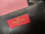 春もの新作 ヴァレンティノ 偽物SUPERVEE Vロゴ カーフスキン ハンドバッグ 世界中で大人気！ Vug19532