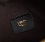 世界中で大人気♪フェンディ バイ ザ ウェイ コピー ミディアム レザー ボストンバッグ fee62098