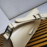 ★日本!!人気！プラダ★フラップ付きクレオショルダーバッグ 偽物 puf06475