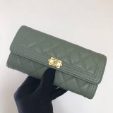 希少 シャネル キャビア 二折りカブセ長財布 コピーボーイ シャネル shc96709