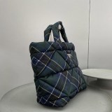 稀少【プラダ】パデッド Re Nylon 偽物トートバッグ リナイロン puy63958