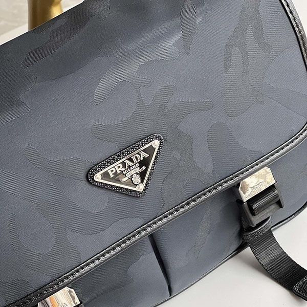 超話題!プラダ ショルダーバッグ 偽物 2VD769 puy58346