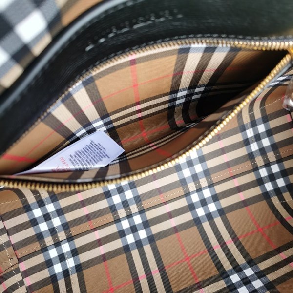 目を惹くカラー バーバリー トートバッグ スーパーコピー SM TOTE Bak78743