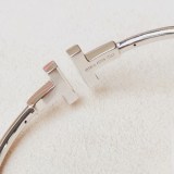 【日本未発売】ティファニー T ダイヤモンド 偽物 ワイヤーブレスレット Tip58404