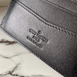 ルイヴィトン 財布 偽物 折り財布 ブラック モノグラム M69075