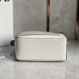 高品質♪♪♪ロエベ パズルバッグ コピー トリカラー ショルダーバッグ los27391