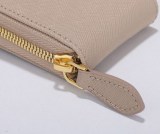 大人気！送料込【プラダ】大人気ナイロンバッグ Re-Edition pud21781