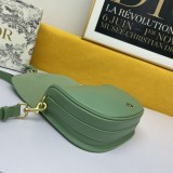 ★関税/送料込★ ディオール BOBBY ミディアムバッグ 偽物 ボックスカーフスキン M9319UMOL_M65H