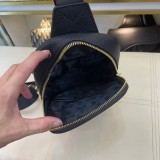 入手困難品！ グッチ メンズ ボディバッグ 偽物
