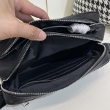 完売必至 ルイヴィトン メンズ ショルダーバッグ 偽物
