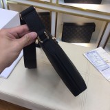 入手困難品！ モンブラン メンズ ショルダーバッグ 偽物