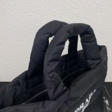 一目惚れ♪【プラダ】パデッド Re Nylon 偽物トートバッグ リナイロン★VERY雑誌付録 puh73084