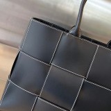 ボッテガヴェネタ 偽物 ミディアム アルコ トートバッグ bof01803