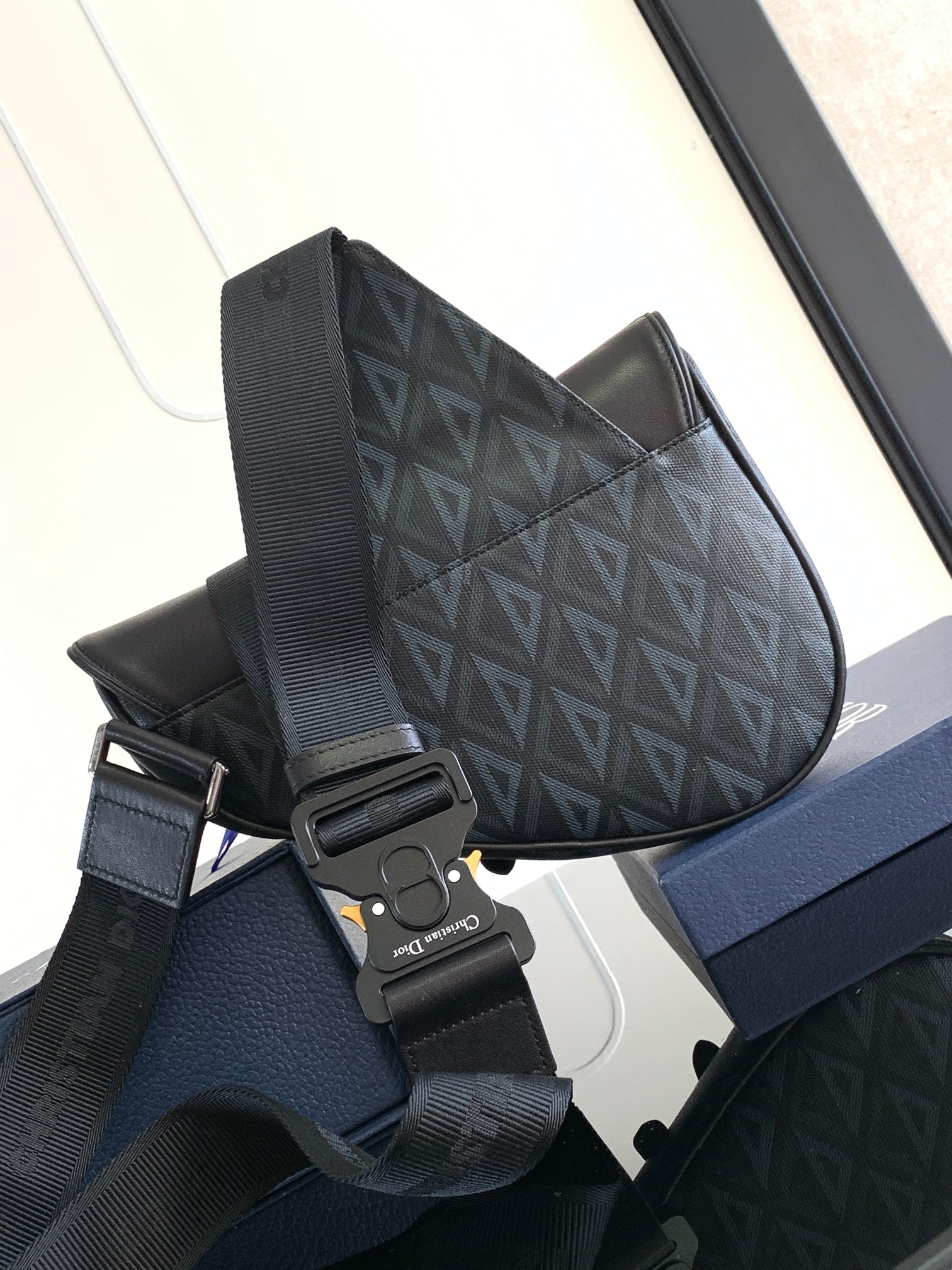【大特価】 ディオール メンズ ボディバッグ スーパーコピー1ADPO093