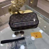 完売必至 ★ ルイヴィトン メンズ クラッチバッグ 偽物