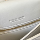 ボッテガヴェネタ ミニ イントレチャート クロスボディバッグ box25066