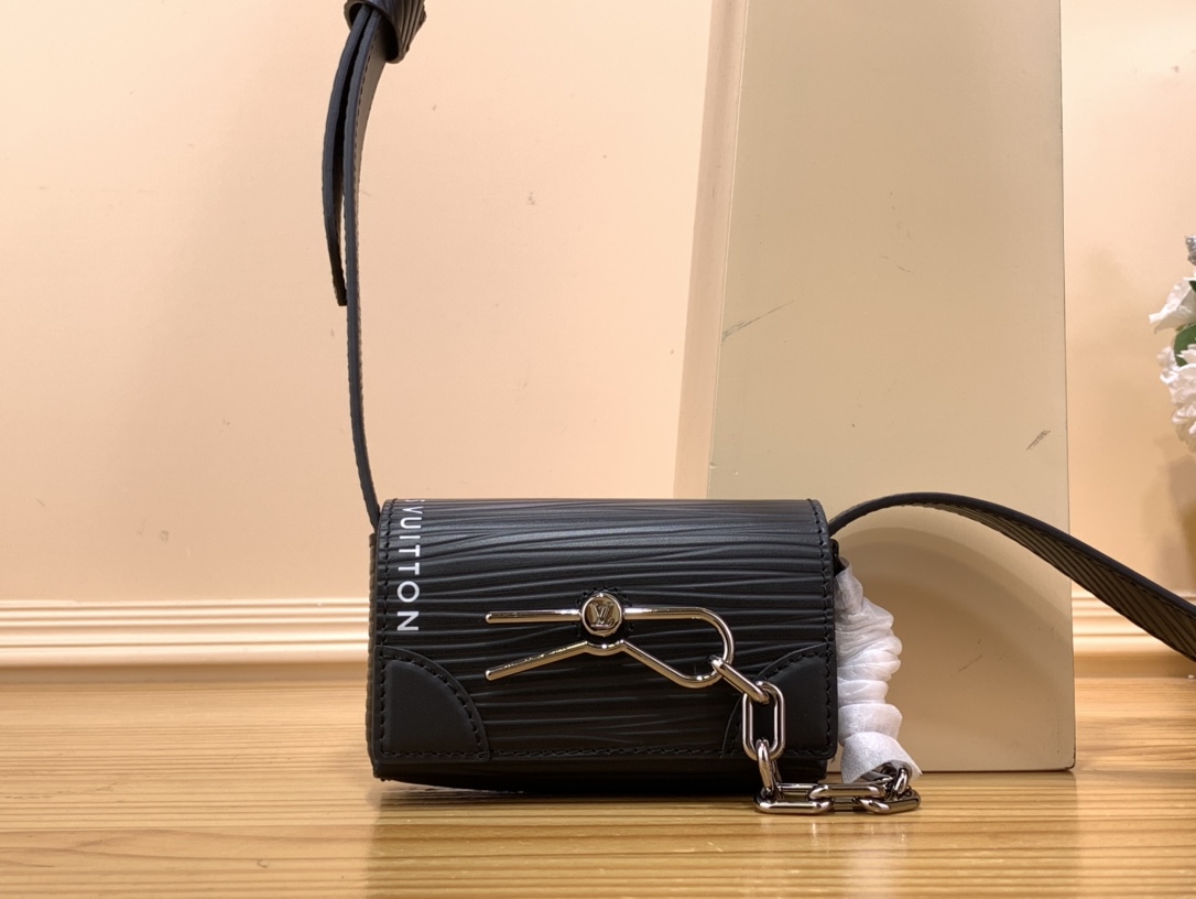 【大特価】 ルイヴィトン メンズ ショルダーバッグ コピーM23837
