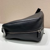 ☆超人気☆ プラダ メンズ バックパック コピー2VZ099