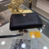 注目度抜群！ ルイヴィトン メンズ クラッチバッグ 偽物