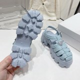 プラダ サンダル 偽物 トライアングルロゴ付き モノリス ラフィア pum30029